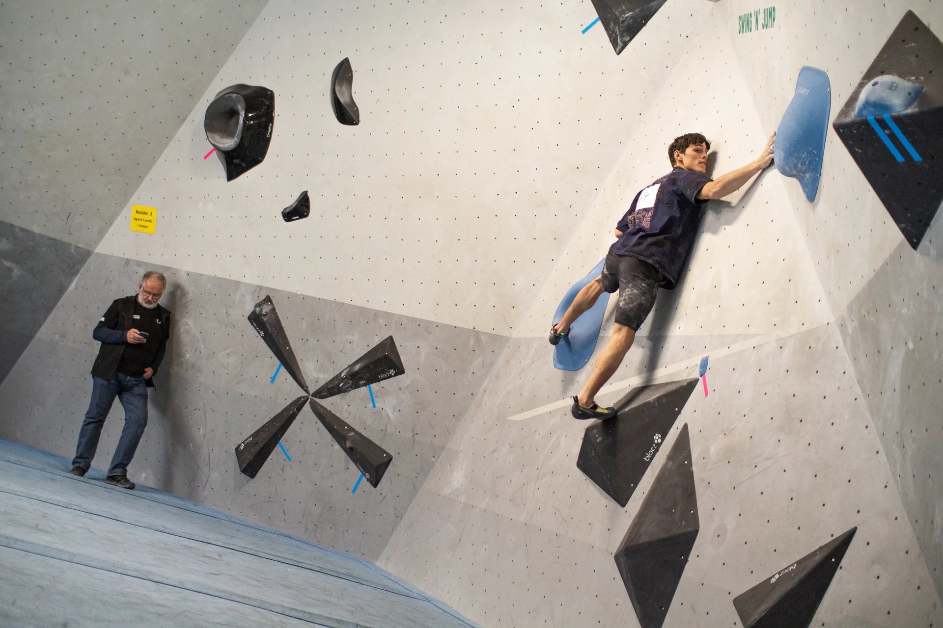 Landesmeisterschaft_Bouldern_Berlin_Sachsen_2022_Finale_Jugend_A_Erwachsene | © Kilian Dorner