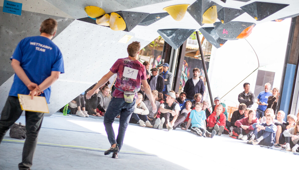 Landesmeisterschaft_Bouldern_Berlin_Sachsen_2022_Finale_Jugend_A_Erwachsene | © Kilian Dorner Landesmeisterschaft_Bouldern_Berlin_Sachsen_2022_Finale_Jugend_A_Erwachsene | © Kilian Dorner