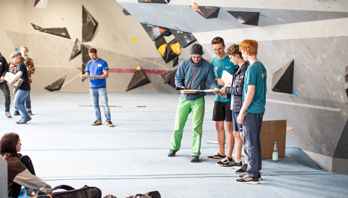 Landesmeisterschaft_Bouldern_Berlin_Sachsen_2022_Finale_Jugend_A_Erwachsene | © Kilian Dorner