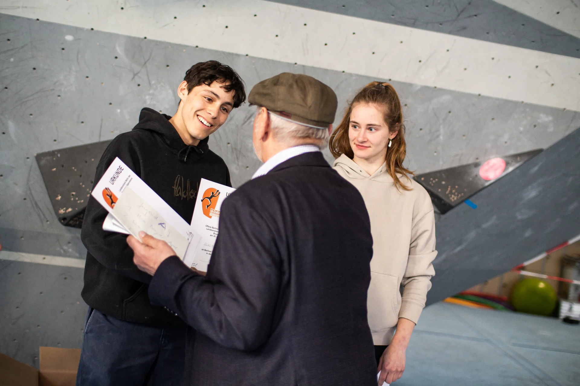 Landesmeisterschaft_Bouldern_Berlin_Sachsen_2022_Finale_Jugend_A_Erwachsene | © Kilian Dorner