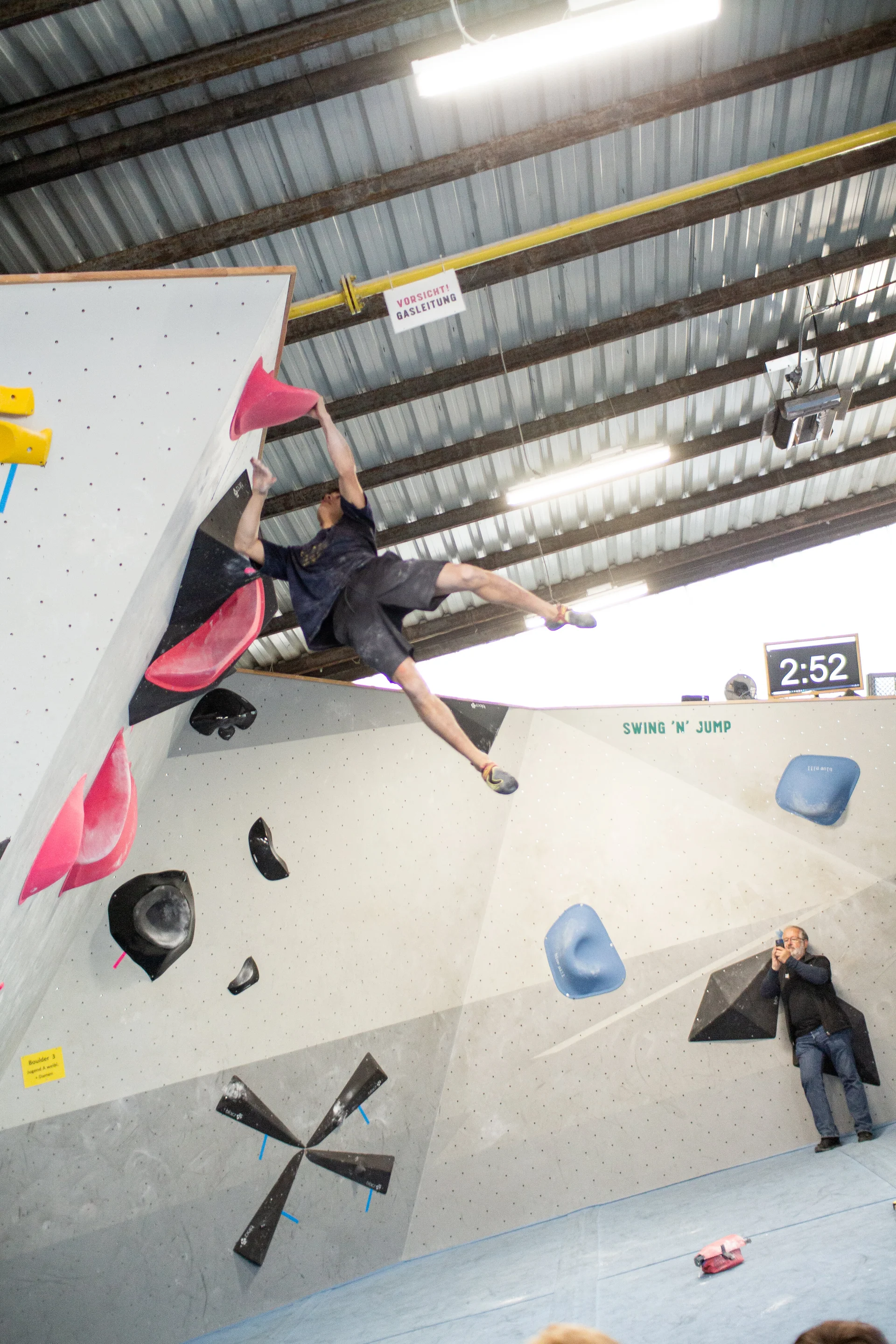 Landesmeisterschaft_Bouldern_Berlin_Sachsen_2022_Finale_Jugend_A_Erwachsene | © Kilian Dorner
