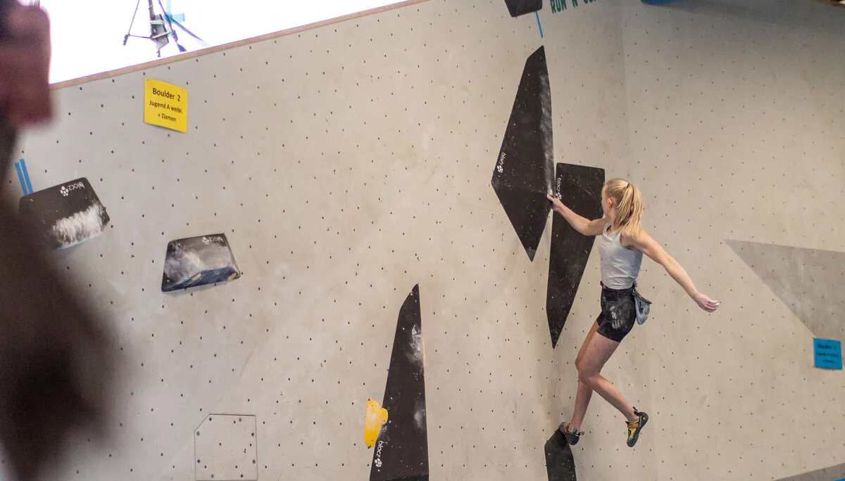 Landesmeisterschaft_Bouldern_Berlin_Sachsen_2022_Finale_Jugend_A_Erwachsene | © Kilian Dorner