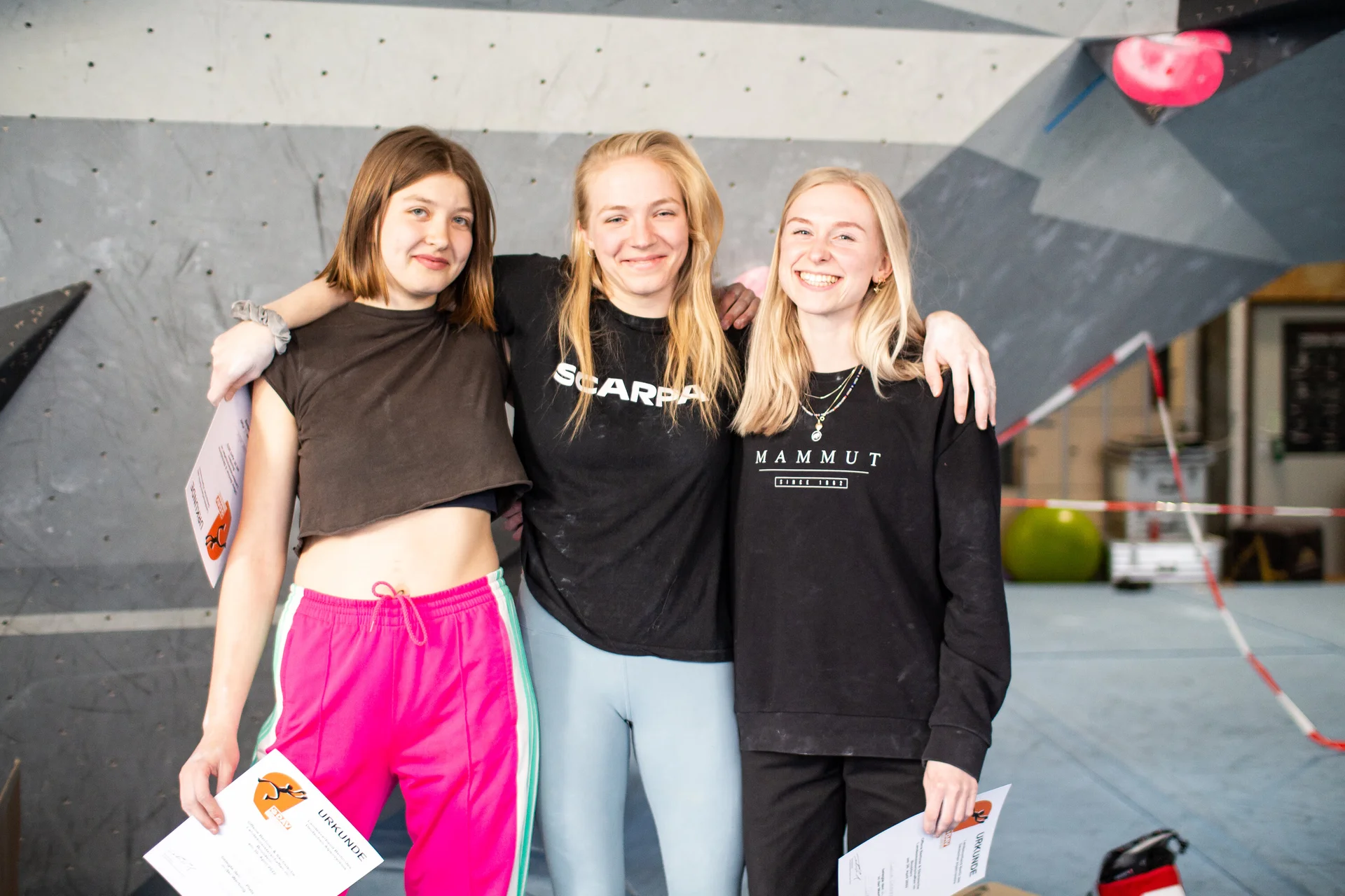 Landesmeisterschaft_Bouldern_Berlin_Sachsen_2022_Finale_Jugend_A_Erwachsene | © Kilian Dorner