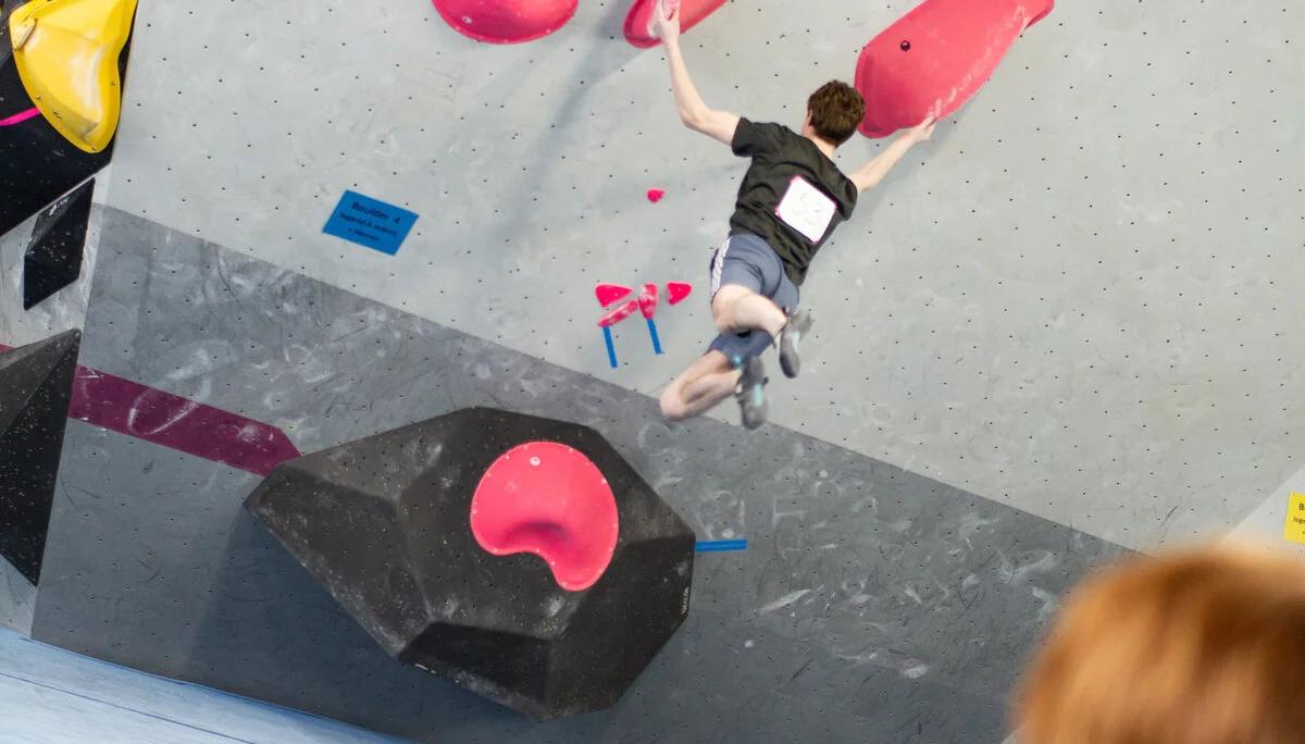Landesmeisterschaft_Bouldern_Berlin_Sachsen_2022_Finale_Jugend_A_Erwachsene | © Kilian Dorner