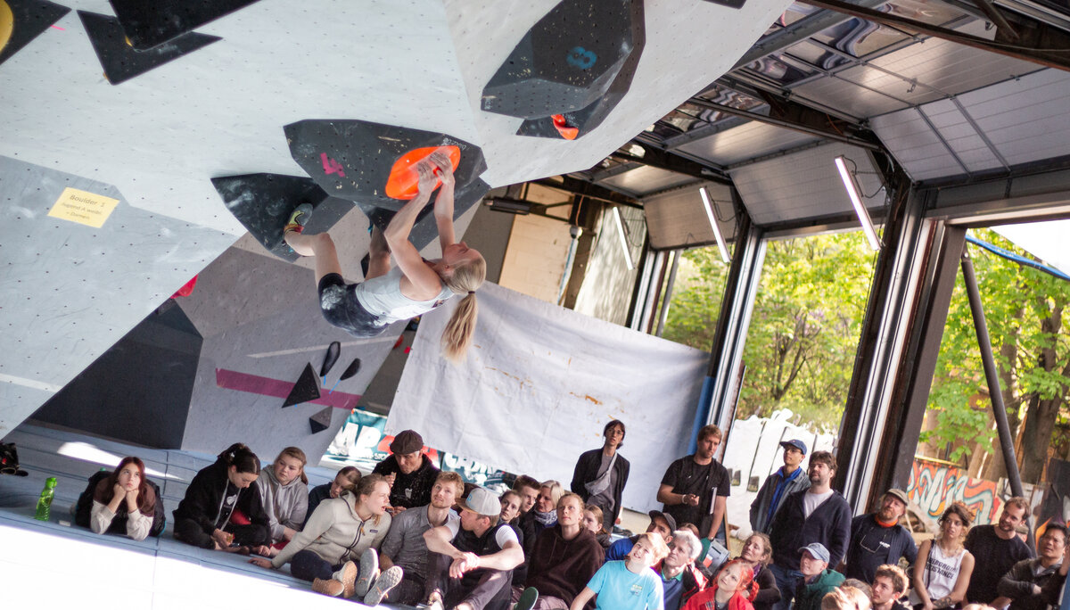 Landesmeisterschaft_Bouldern_Berlin_Sachsen_2022_Finale_Jugend_A_Erwachsene | © Kilian Dorner Landesmeisterschaft_Bouldern_Berlin_Sachsen_2022_Finale_Jugend_A_Erwachsene | © Kilian Dorner