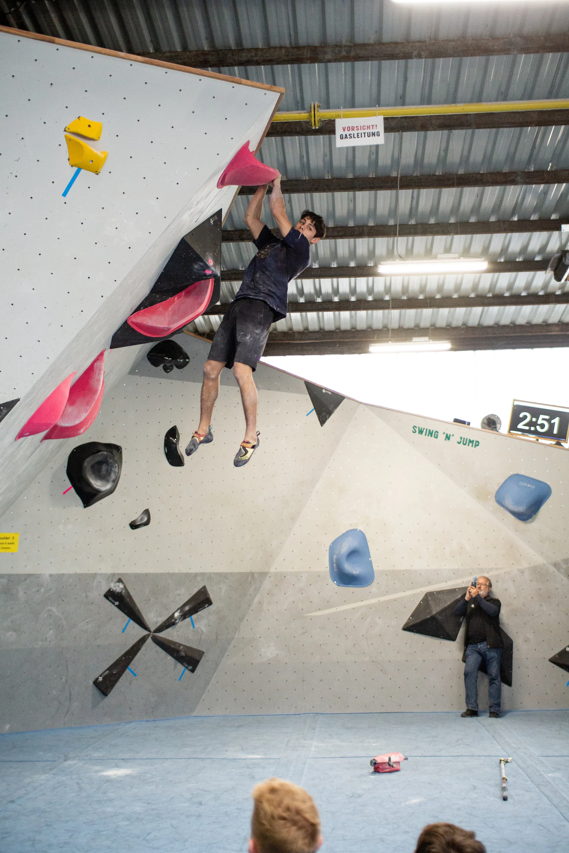 Landesmeisterschaft_Bouldern_Berlin_Sachsen_2022_Finale_Jugend_A_Erwachsene | © Kilian Dorner