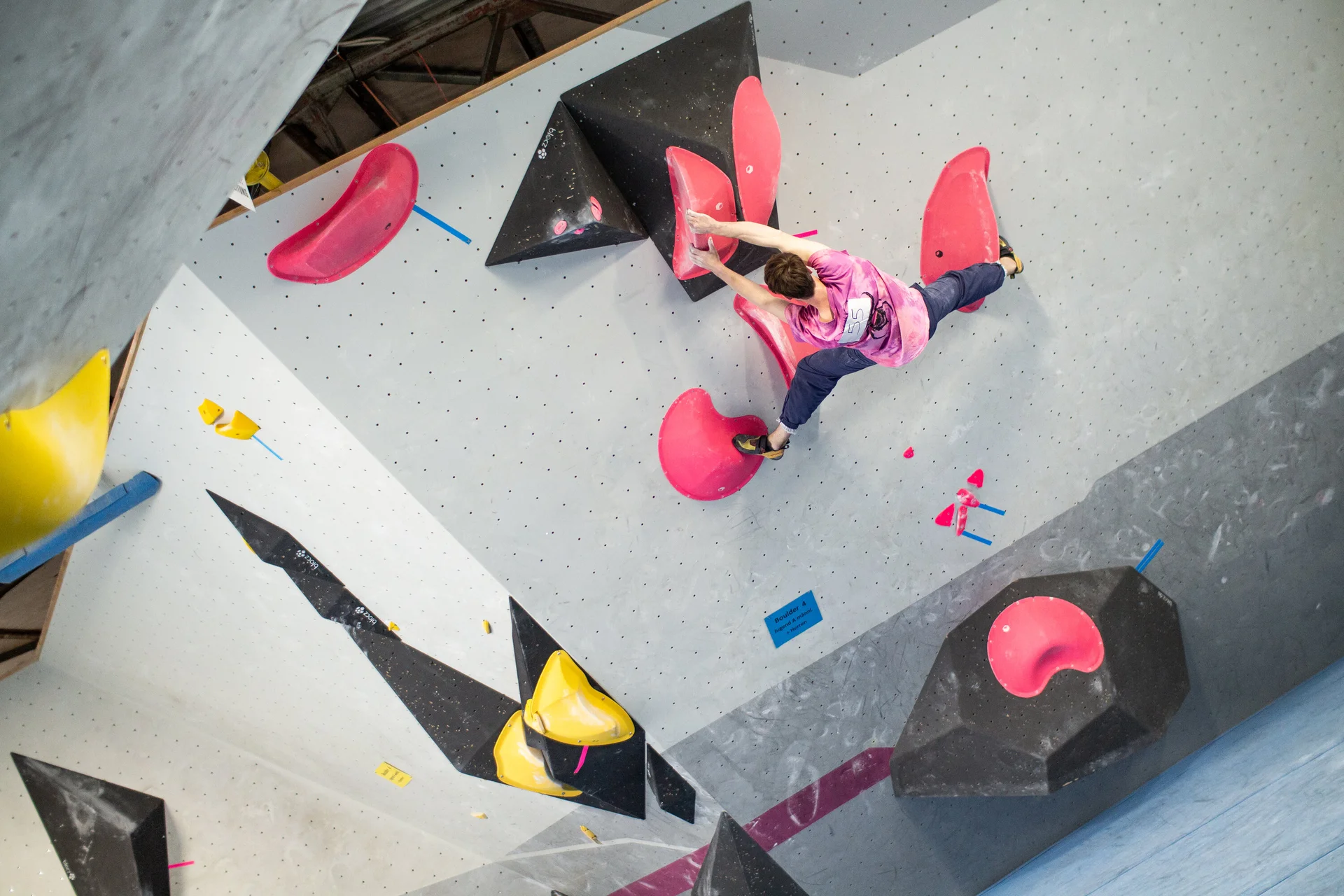 Landesmeisterschaft_Bouldern_Berlin_Sachsen_2022_Finale_Jugend_A_Erwachsene | © Kilian Dorner
