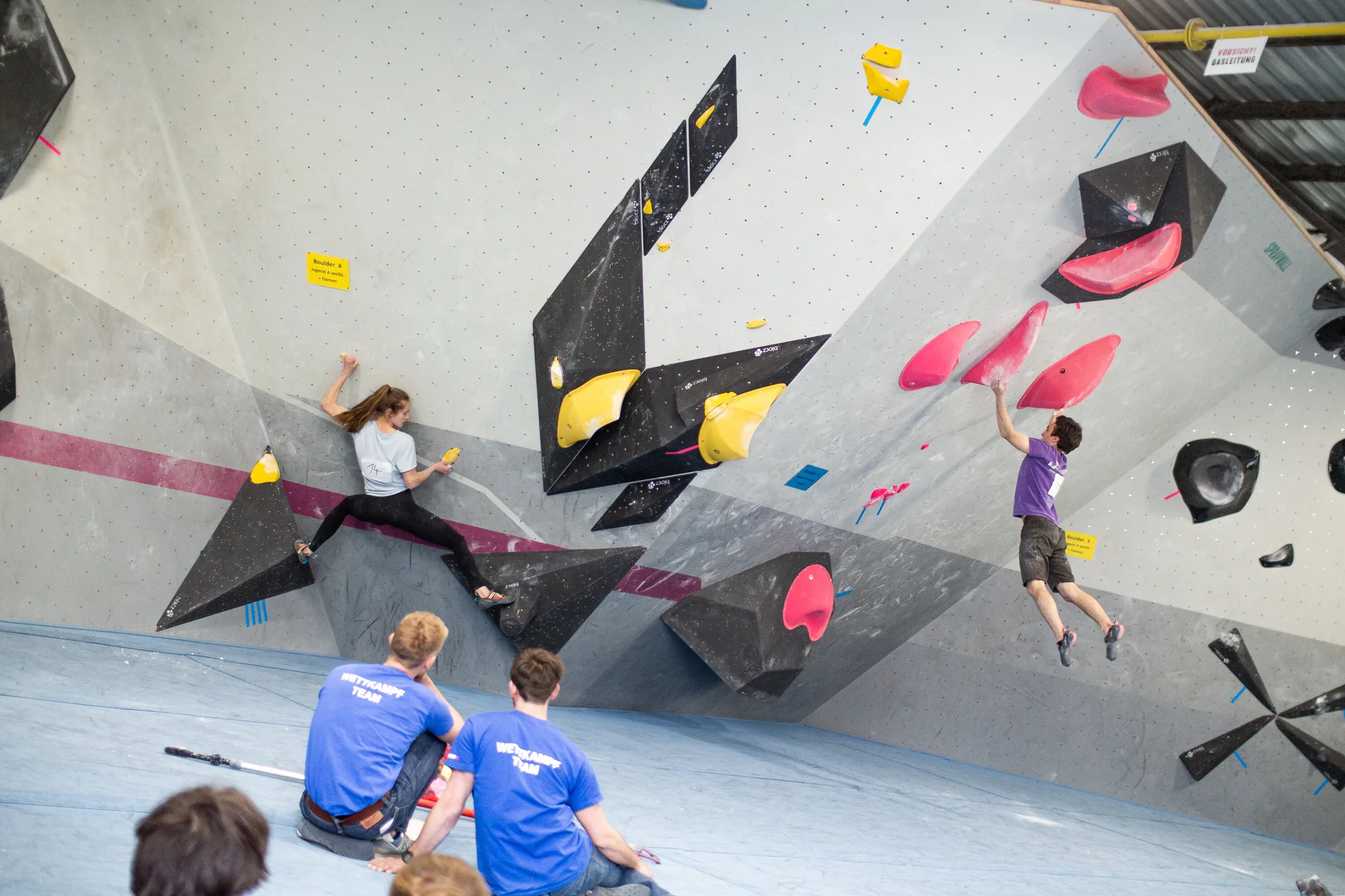 Landesmeisterschaft_Bouldern_Berlin_Sachsen_2022_Finale_Jugend_A_Erwachsene | © Kilian Dorner