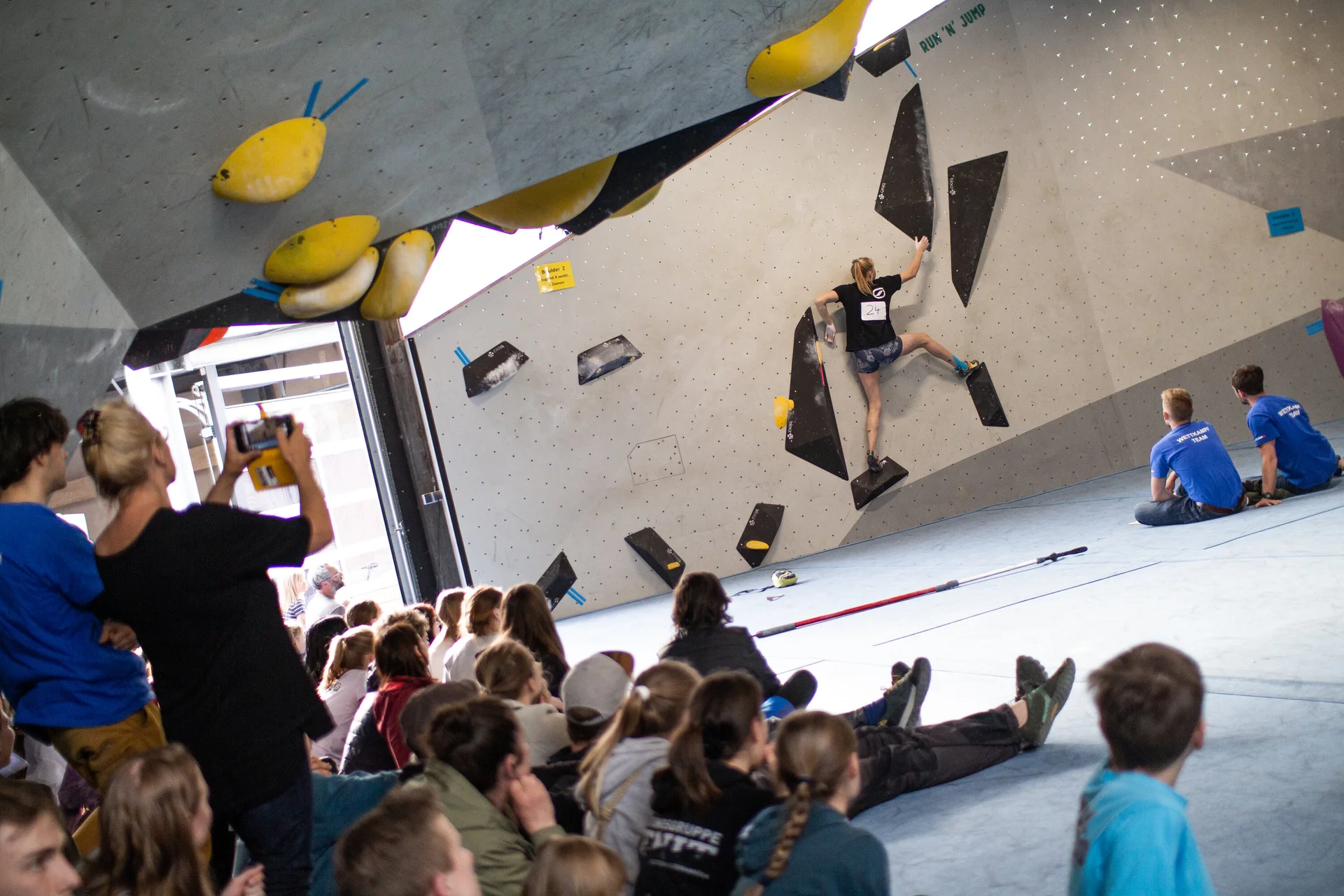Landesmeisterschaft_Bouldern_Berlin_Sachsen_2022_Finale_Jugend_A_Erwachsene | © Kilian Dorner
