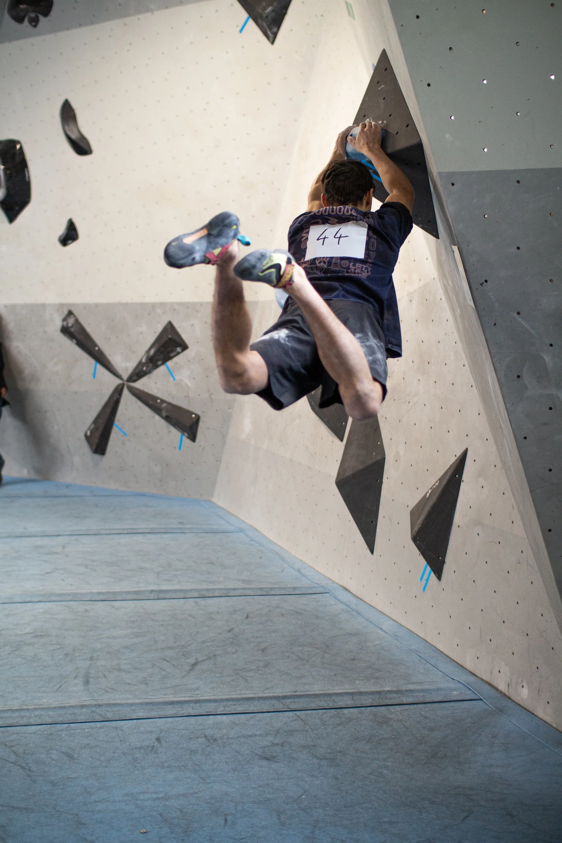 Landesmeisterschaft_Bouldern_Berlin_Sachsen_2022_Finale_Jugend_A_Erwachsene | © Kilian Dorner