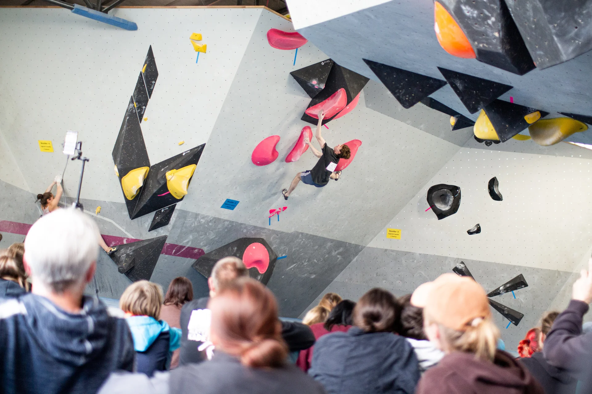 Landesmeisterschaft_Bouldern_Berlin_Sachsen_2022_Finale_Jugend_A_Erwachsene | © Kilian Dorner