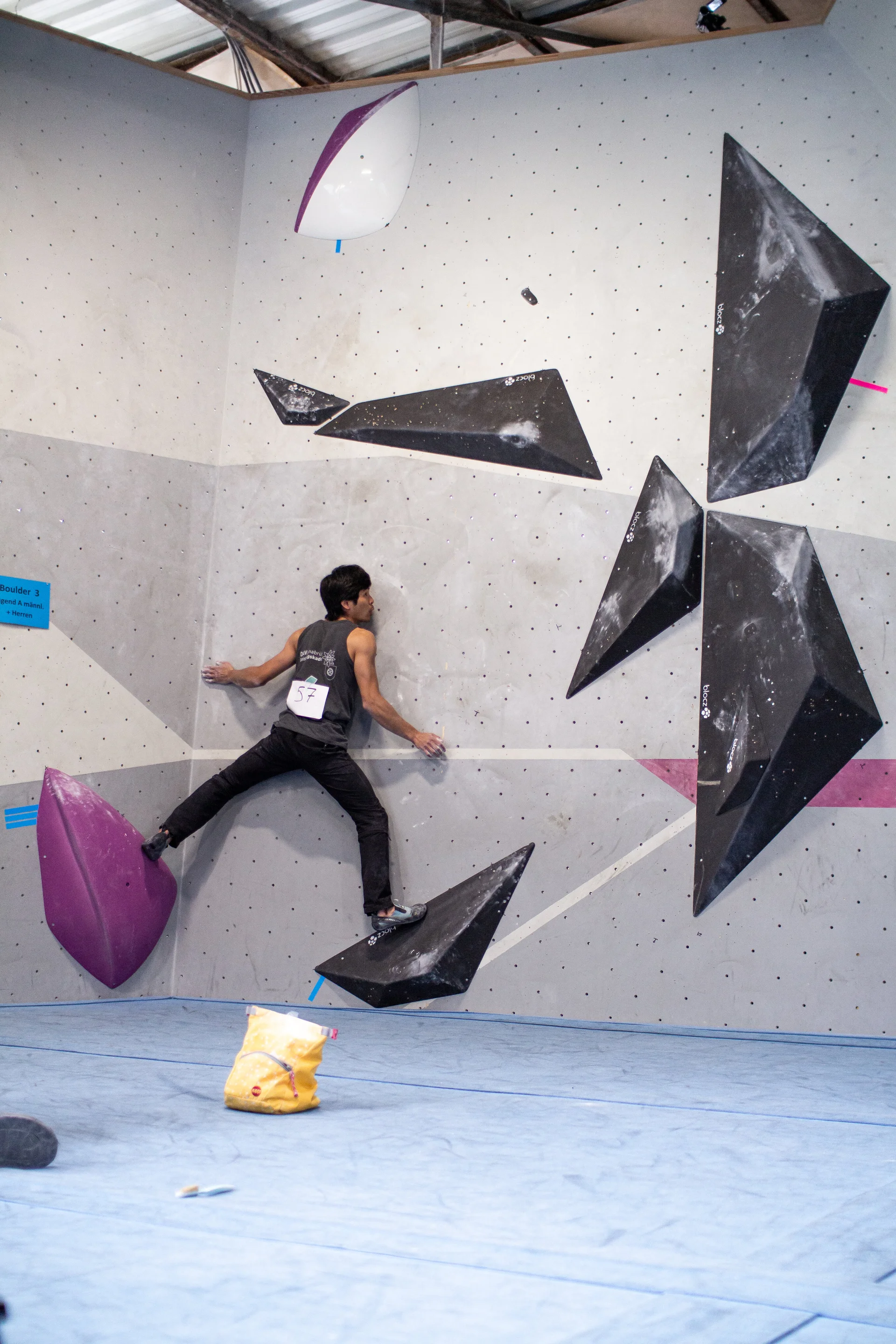 Landesmeisterschaft_Bouldern_Berlin_Sachsen_2022_Finale_Jugend_A_Erwachsene | © Kilian Dorner