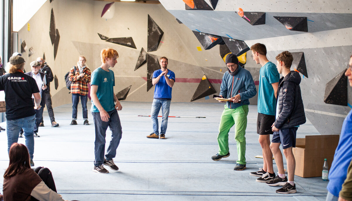 Landesmeisterschaft_Bouldern_Berlin_Sachsen_2022_Finale_Jugend_A_Erwachsene | © Kilian Dorner Landesmeisterschaft_Bouldern_Berlin_Sachsen_2022_Finale_Jugend_A_Erwachsene | © Kilian Dorner