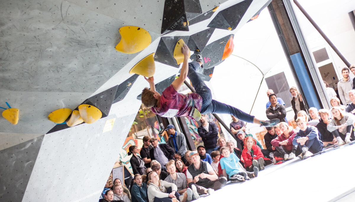 Landesmeisterschaft_Bouldern_Berlin_Sachsen_2022_Finale_Jugend_A_Erwachsene | © Kilian Dorner Landesmeisterschaft_Bouldern_Berlin_Sachsen_2022_Finale_Jugend_A_Erwachsene | © Kilian Dorner