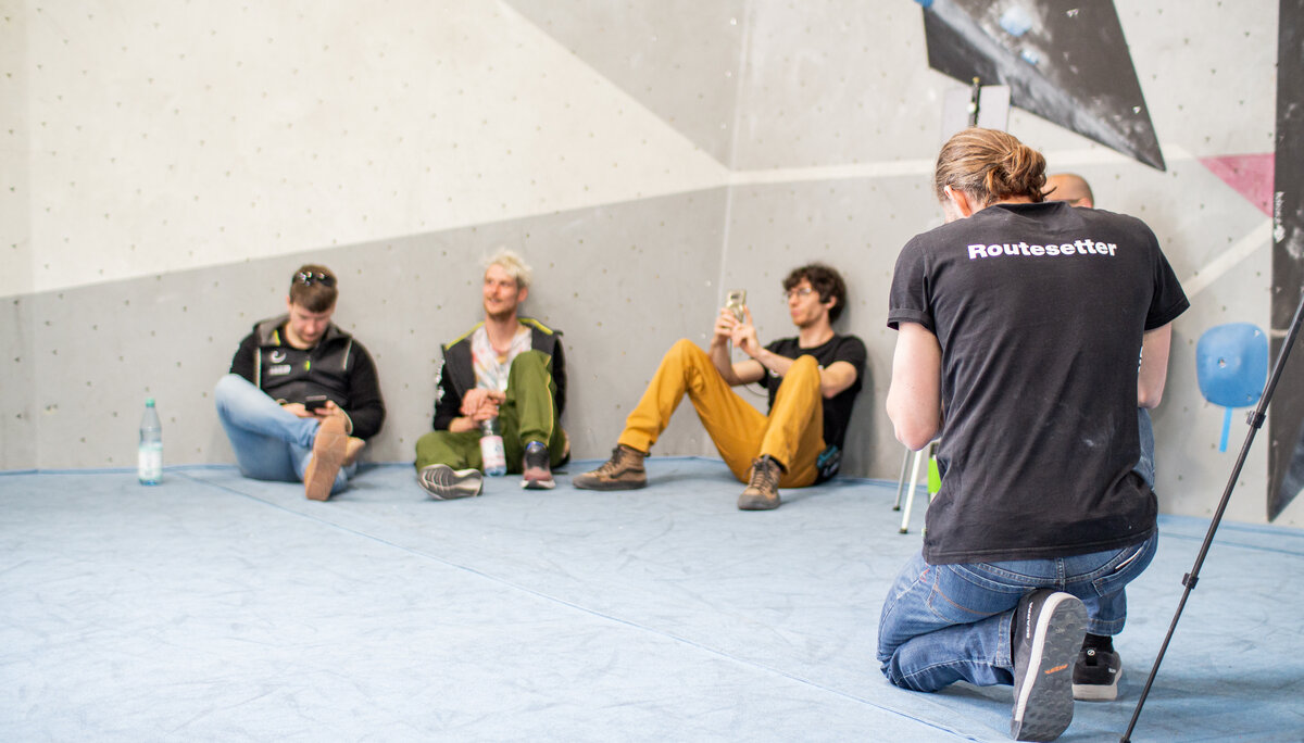 Landesmeisterschaft_Bouldern_Berlin_Sachsen_2022_Routesetting | © Kilian Dorner Landesmeisterschaft_Bouldern_Berlin_Sachsen_2022_Routesetting | © Kilian Dorner
