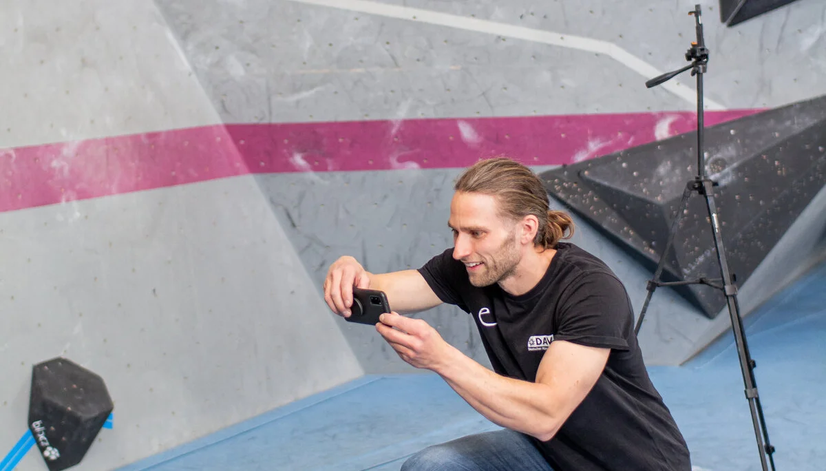 Landesmeisterschaft_Bouldern_Berlin_Sachsen_2022_Routesetting | © Kilian Dorner