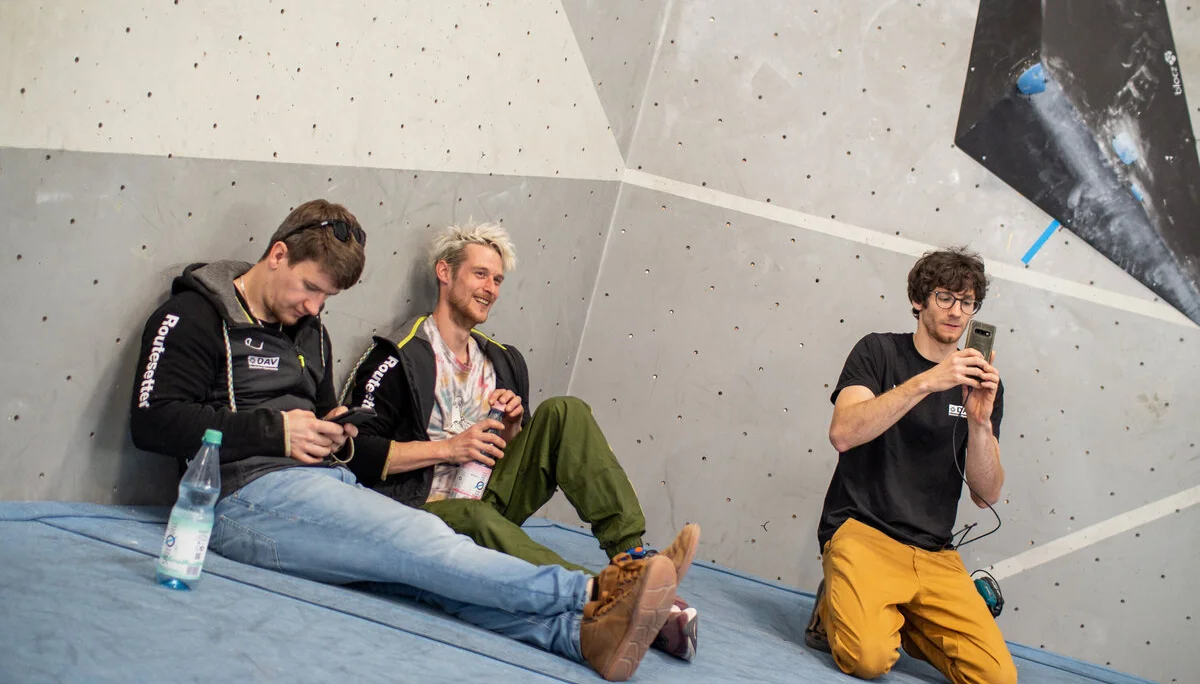 Landesmeisterschaft_Bouldern_Berlin_Sachsen_2022_Routesetting | © Kilian Dorner
