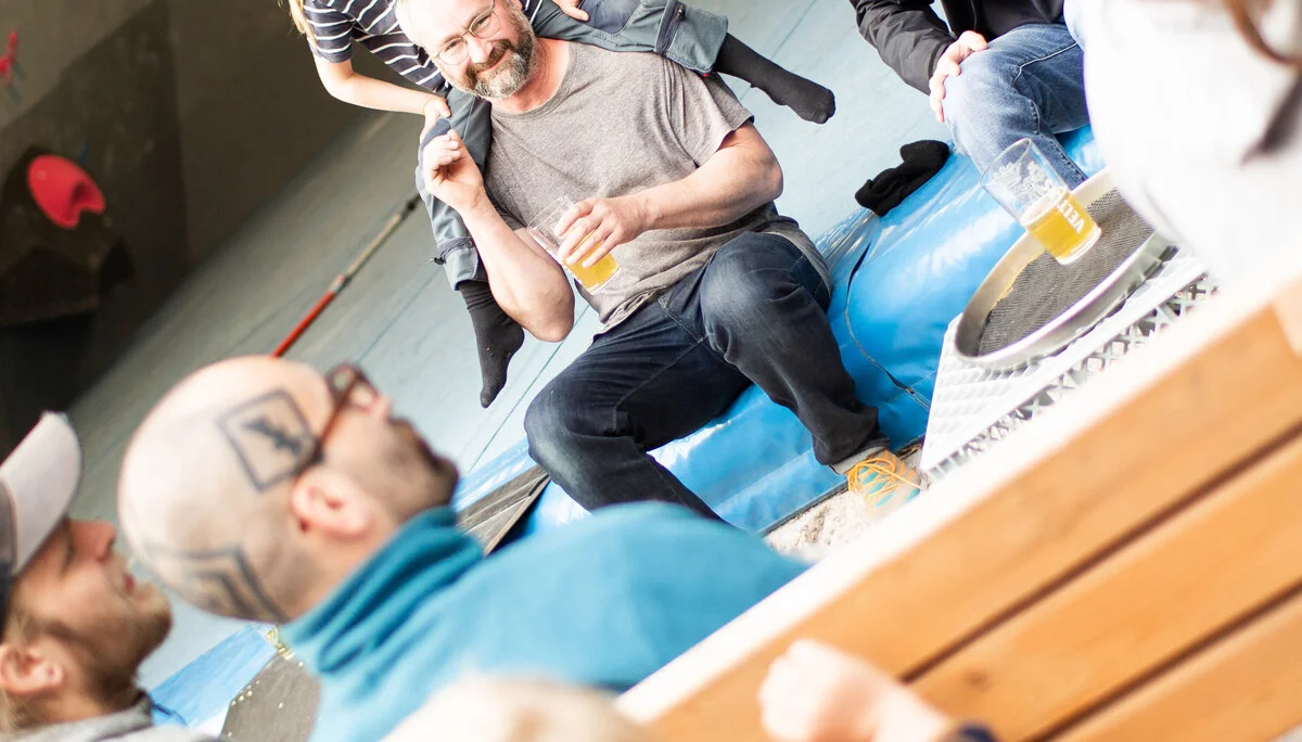 Landesmeisterschaft_Bouldern_Berlin_Sachsen_2022_Zuschauer | © Kilian Dorner