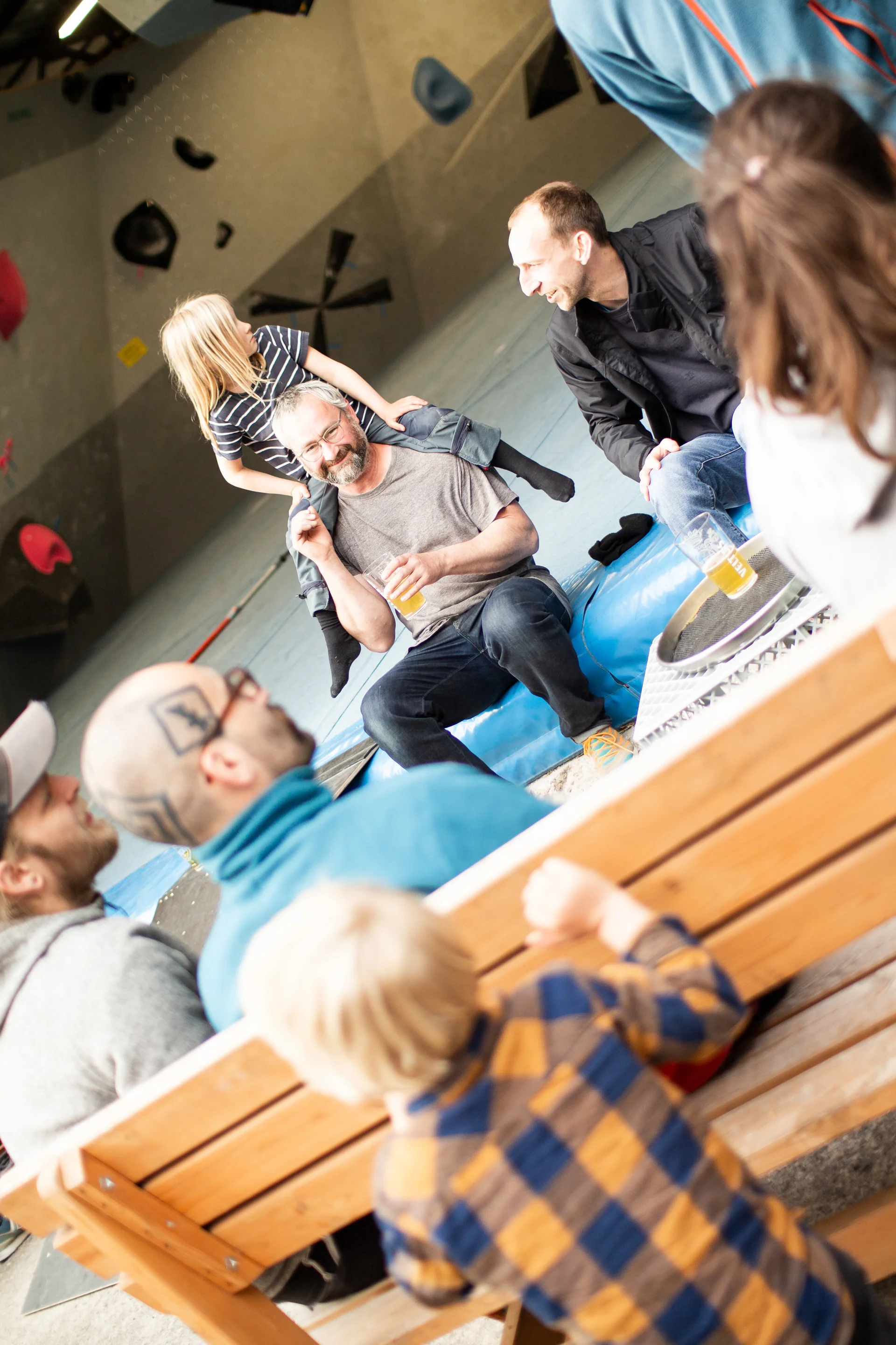 Landesmeisterschaft_Bouldern_Berlin_Sachsen_2022_Zuschauer | © Kilian Dorner