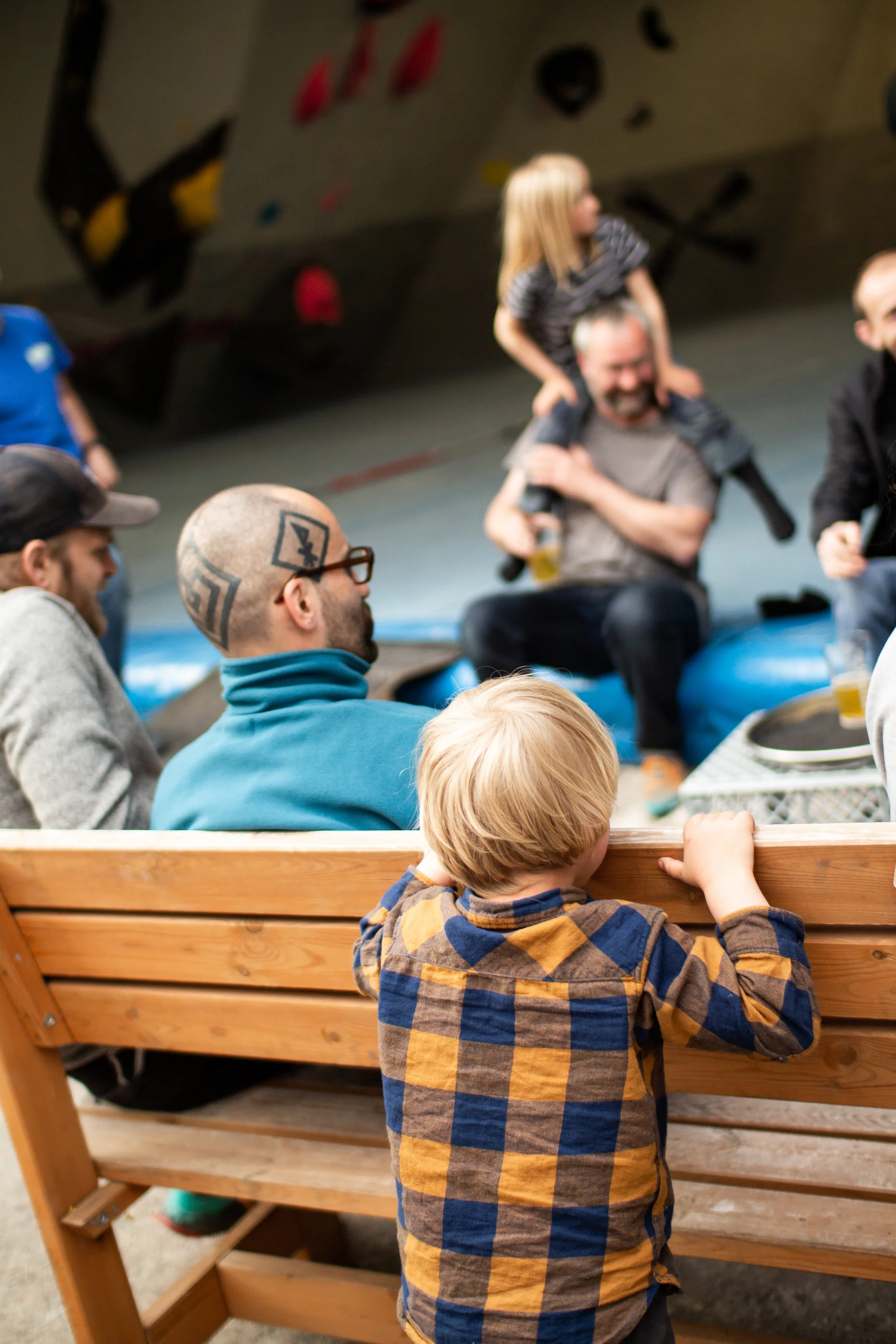 Landesmeisterschaft_Bouldern_Berlin_Sachsen_2022_Zuschauer | © Kilian Dorner