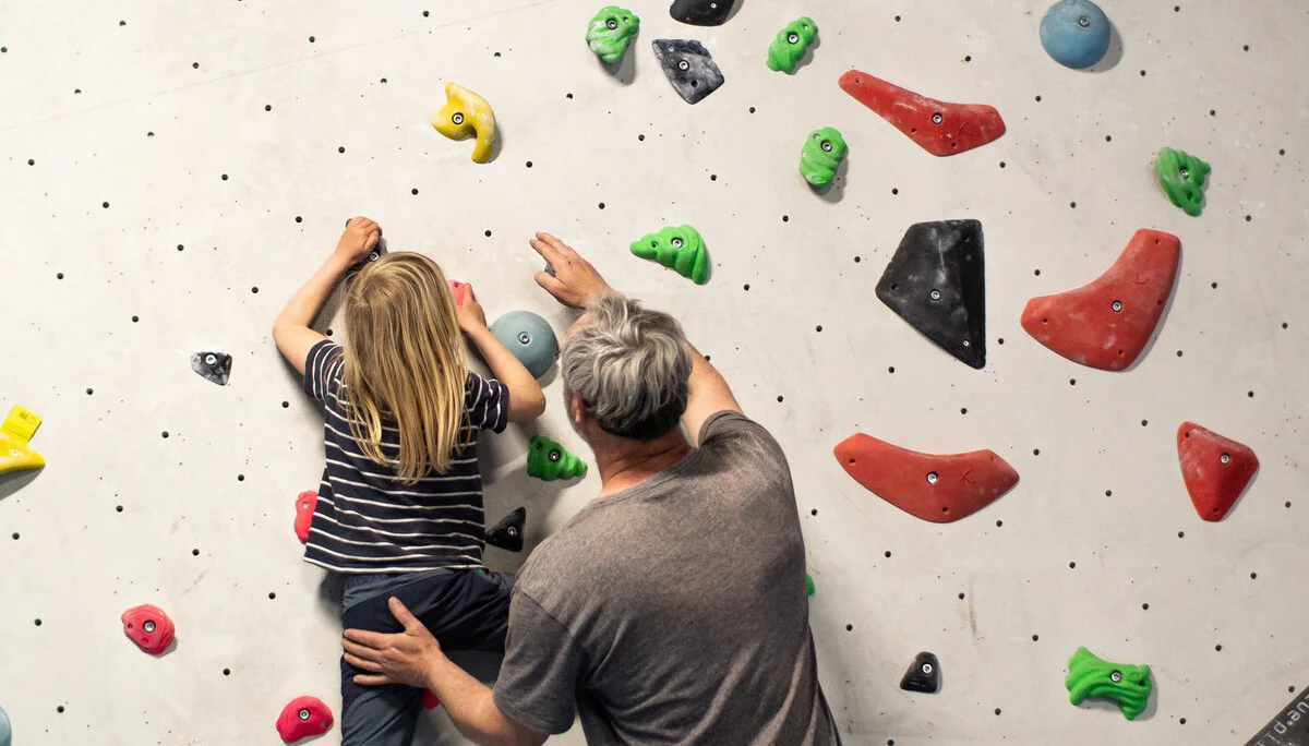 Landesmeisterschaft_Bouldern_Berlin_Sachsen_2022_Zuschauer | © Kilian Dorner