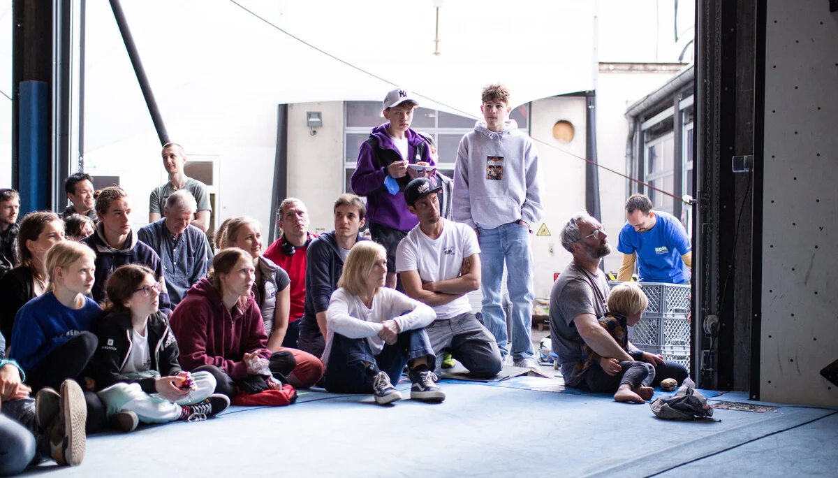 Landesmeisterschaft_Bouldern_Berlin_Sachsen_2022_Zuschauer | © Kilian Dorner