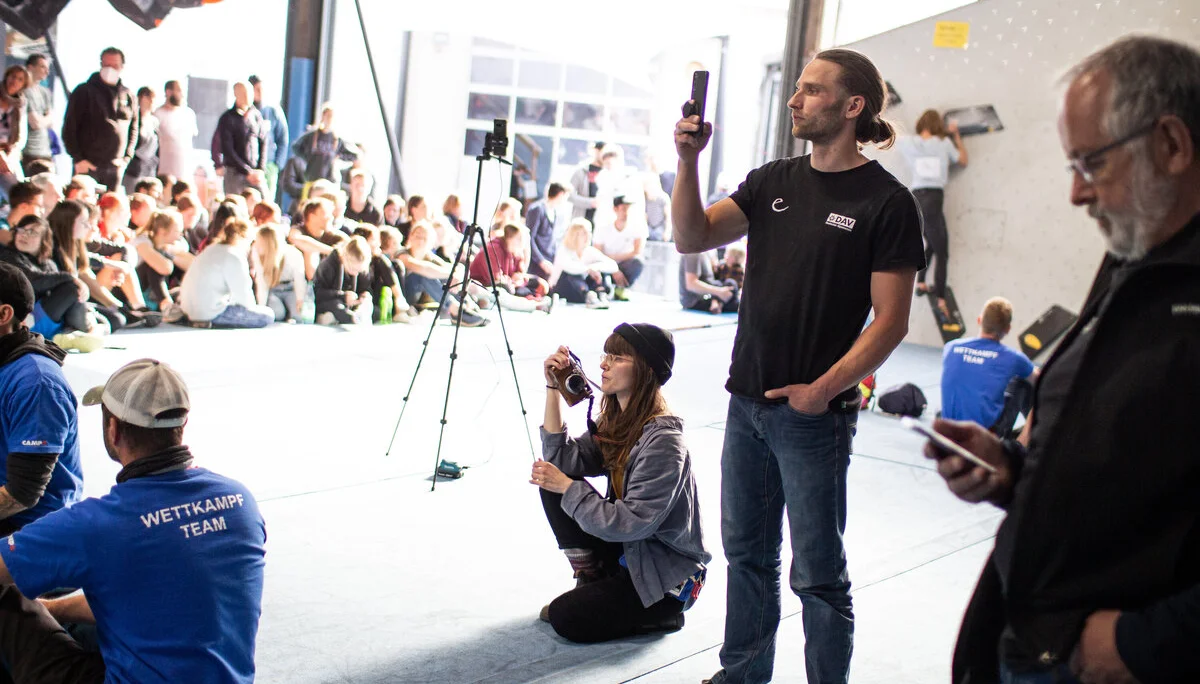 Landesmeisterschaft_Bouldern_Berlin_Sachsen_2022_Offizielle | © Kilian Dorner