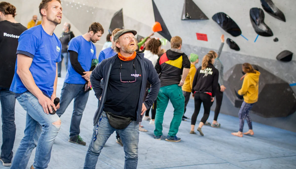 Landesmeisterschaft_Bouldern_Berlin_Sachsen_2022_Offizielle | © Kilian Dorner