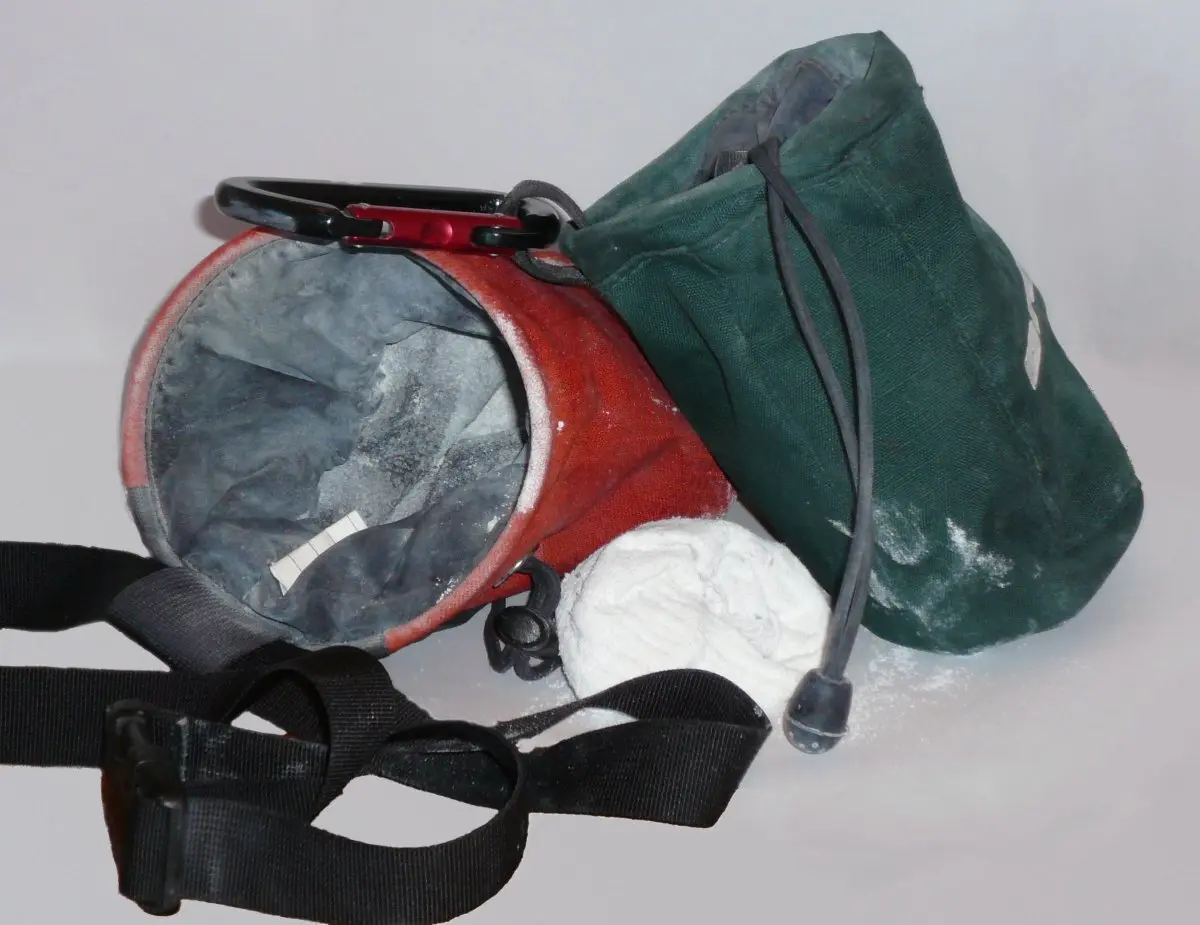 Chalk bags | © User A1, Wikimedia Commons, CC-BY-SA-3.0